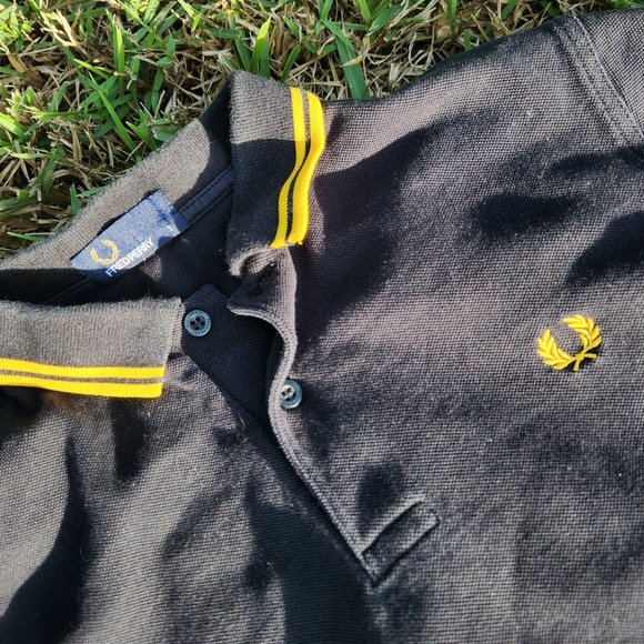 Fred Perry Black and Gold Polo - Picture 4 of 4